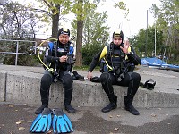  Tamaki and Egon prepare for a dive at WZT, Lake Zurich