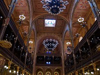  Inside the Great Synagogue