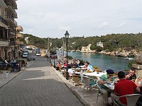  Seaside dining in Cala Figuera