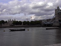  Tower of London (left), Tower Bridge (right)