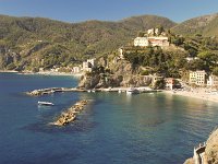  Arriving in Monterosso from the path to the south