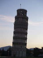  The learning tower of Pisa - early morning