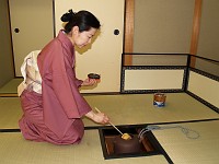  Serving the tea, like almost everything in the tea ceremony, involves precise movements and routines which are studied and practiced over a lifetime.